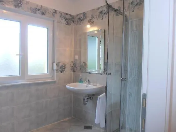 Apartment Wohnung Oleandri1 Mit Blick Auf Das Wasser Opatija