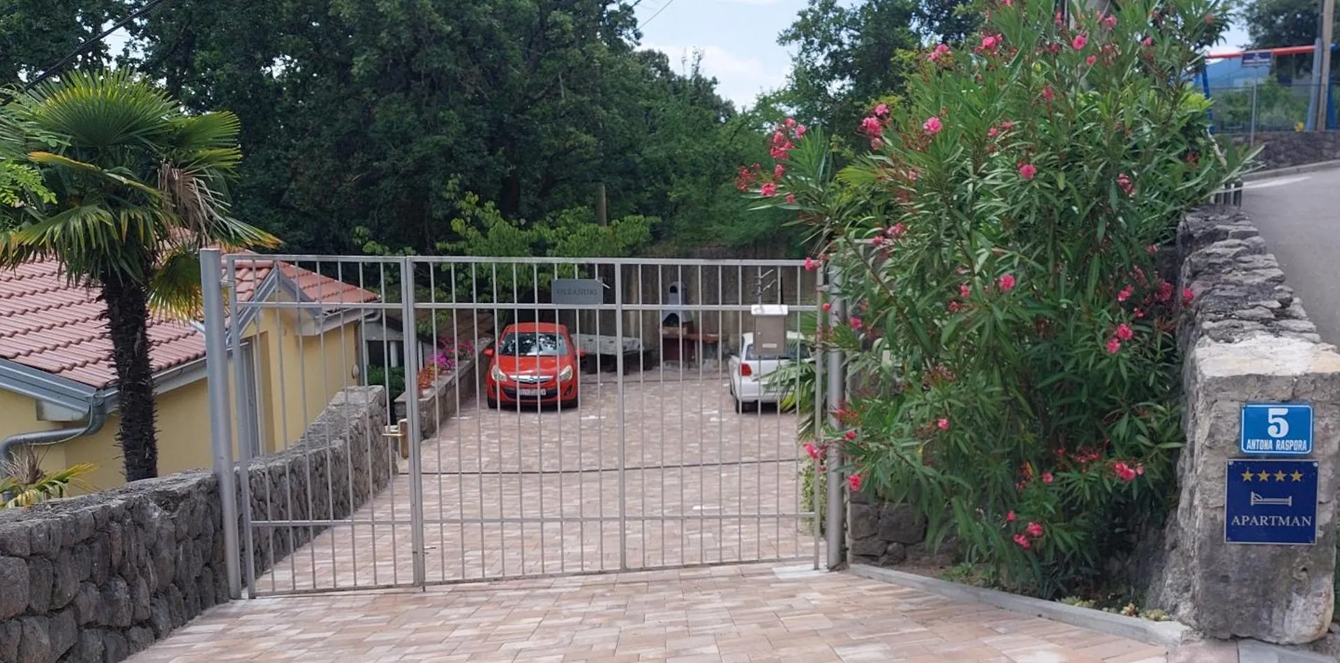 Wohnung Oleandri1 Mit Blick Auf Das Wasser Opatija 0*,  Croatia